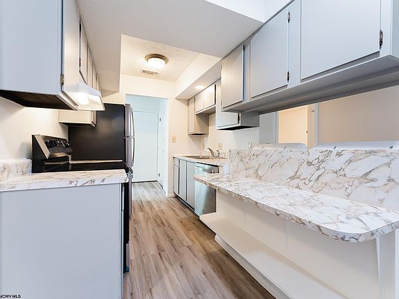 5th image of 887 Tremont St