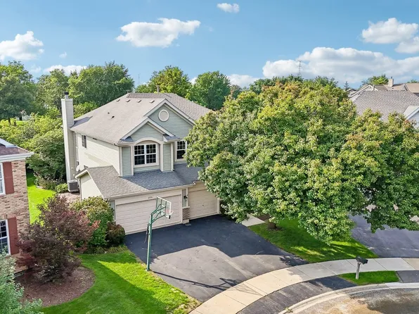 2570 N Jade Ave, Arlington Heights, IL 60004
