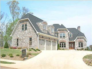 5th image of 8061 Chinkapin Ct