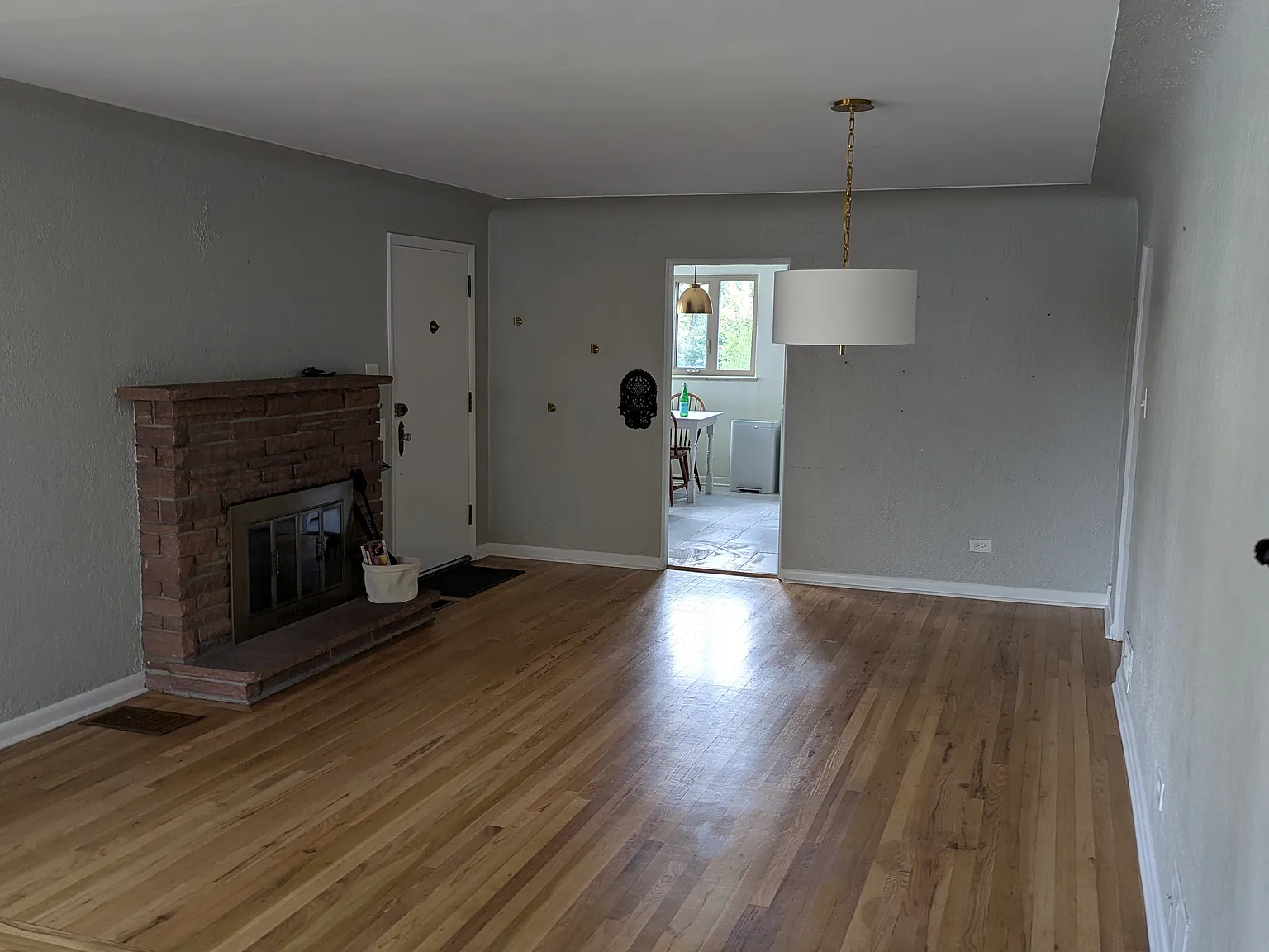 3 bed, 1919 sqft, $3,595 — Photo 4