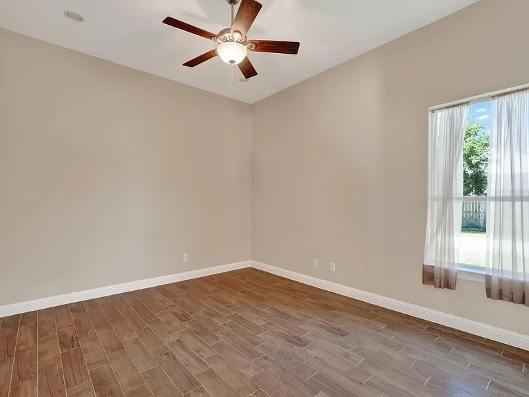 9436 Hufsmith Rd — Photo 26