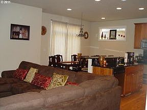 4th image of 10011 NE 28th Ave