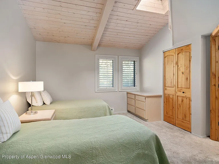 35 Upper Woodbridge Rd #26EF — Photo 9