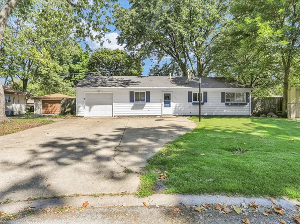 1810 Greendale Dr, Champaign, IL 61821