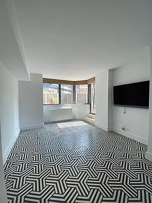 Rented by Fischer Group Realty, LLC | media 1