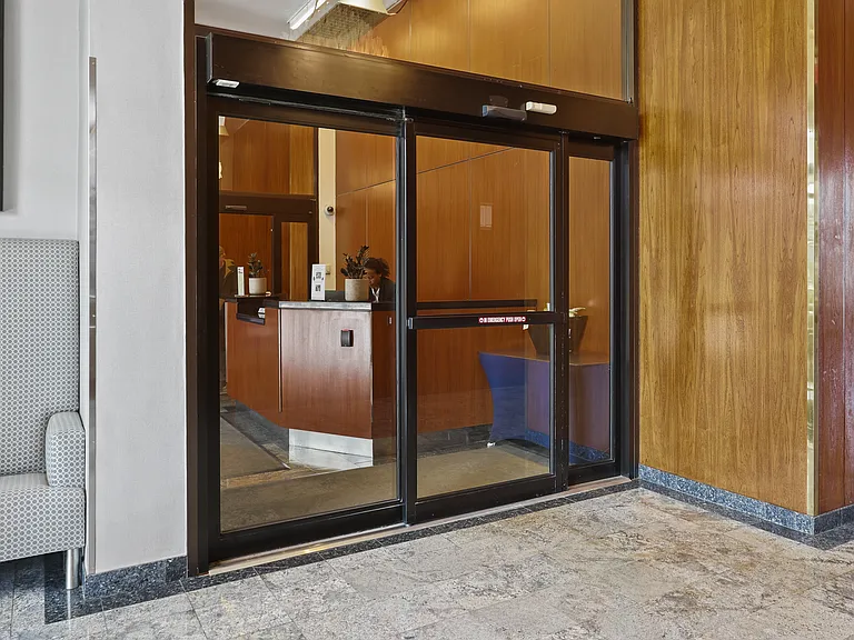 65 E India Row #19D — Photo 20