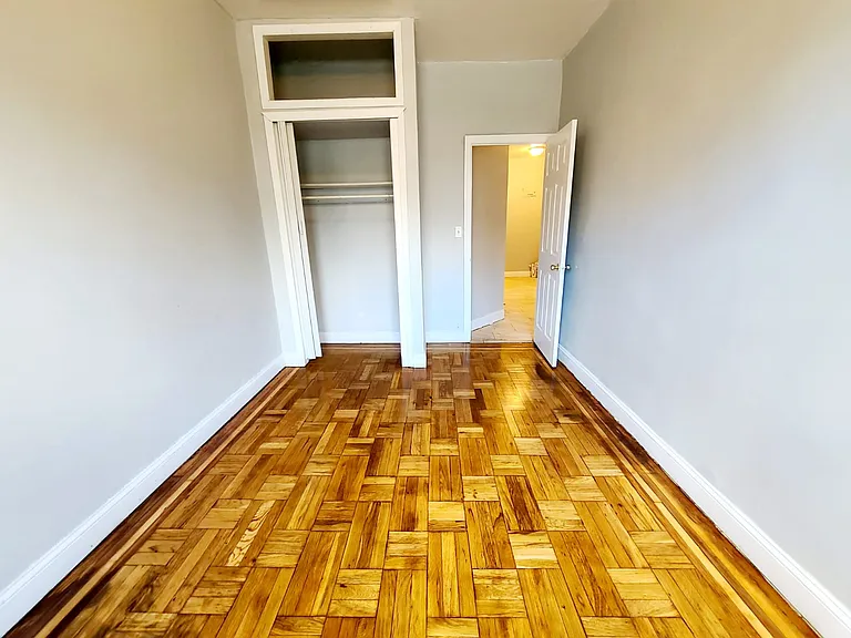 636 Howard Ave #4 — Photo 2