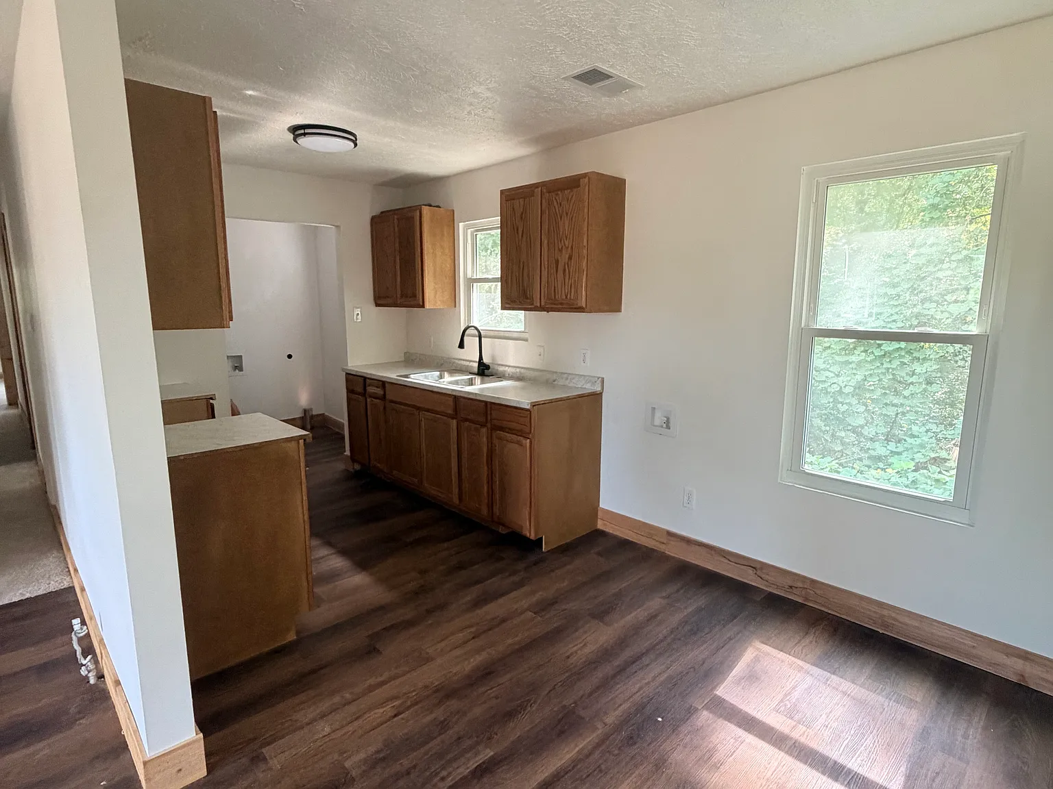 4 bed, 1152 sqft, $1,600 — Photo 3