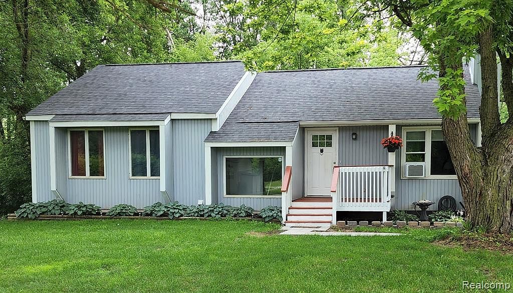 8284 Winters Ln, Whitmore Lake, MI 48189 Zillow