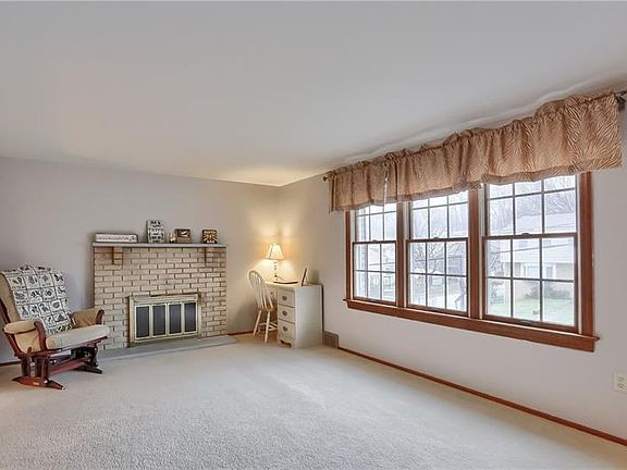 4th image of 1543 Leona Ave