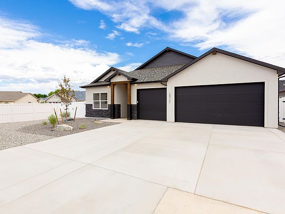 3rd image of 2872 Rock Creek Dr #C