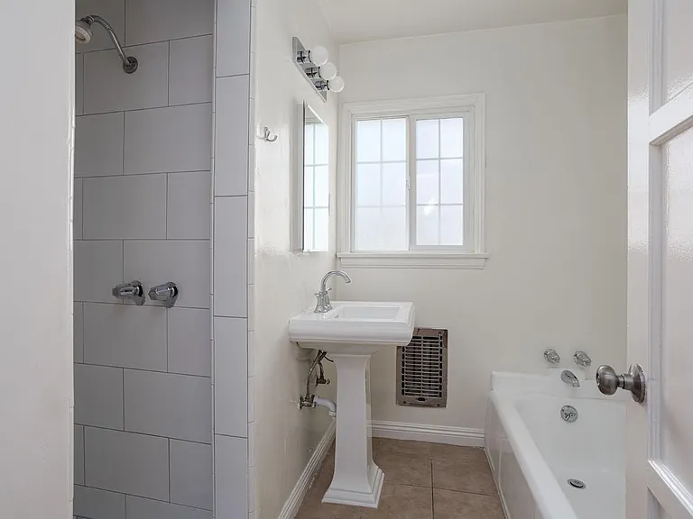 4281 Tujunga Ave — Photo 11