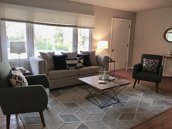 5th image of 3574 Hickory Cir SE