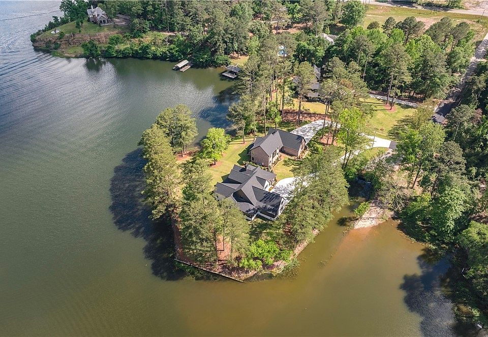 1st image of 15327 Marina Dr