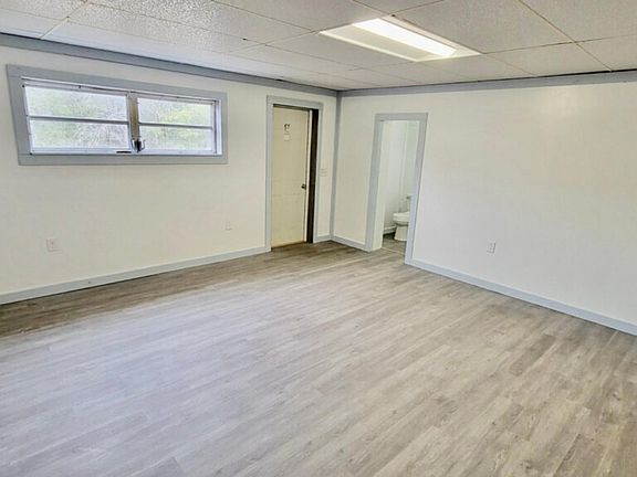3rd image of 14852 NE 13th St
