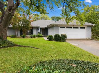2935 Ridgewood Dr, Grapevine, TX 76051