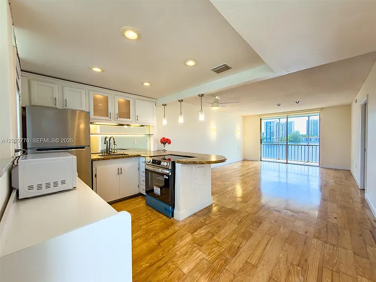 2861 Leonard Dr #F503 — Photo 1