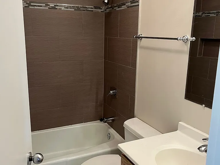 5400 S Hyde Park Blvd #12D — Photo 6