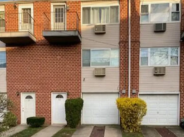 22 Francine Ct #B, Staten Island, NY 10306