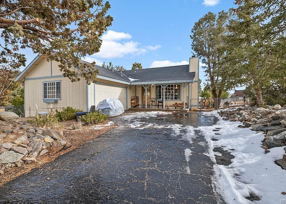 1st image of 1185 Valley View Dr