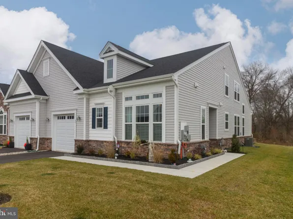 35 Canal St, Eastampton, NJ 08060