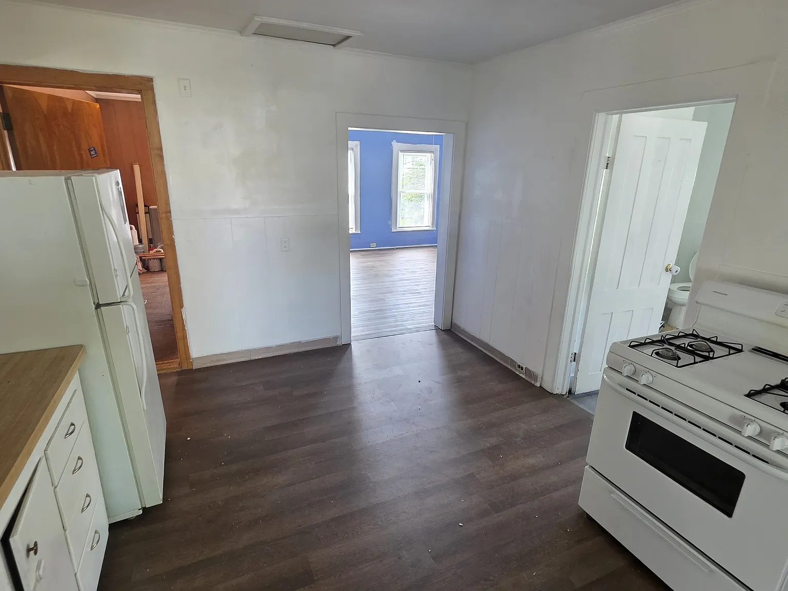 2 bed, 1000 sqft, $1,100 — Photo 4
