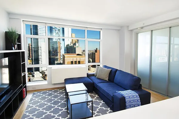 Sold by Brooklyn Bridge | media 10