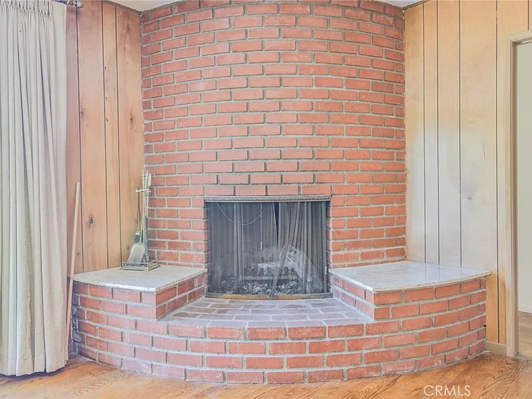 3744 Pine Ave — Photo 26