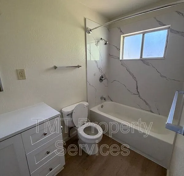 2743 2nd Ave #7 — Photo 7