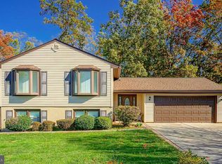 1618 White Cedar Ln, Williamstown, NJ 08094