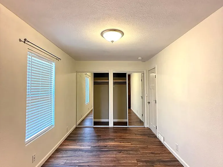 112 Hickory Dr — Photo 10