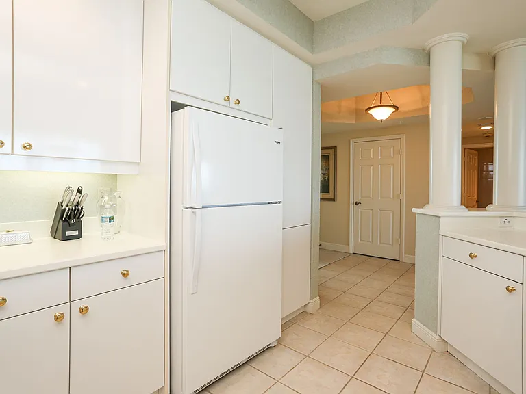 430 Cove Tower Dr #1202 — Photo 32