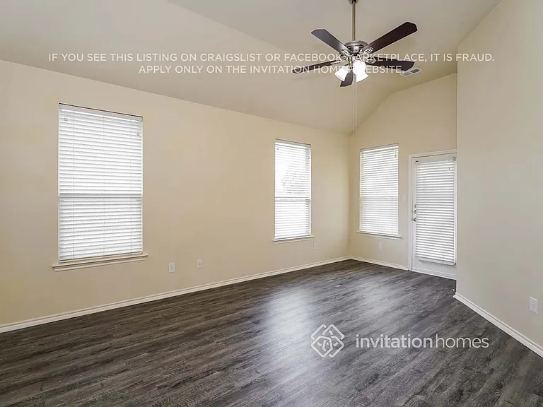 9217 Askew St — Photo 11