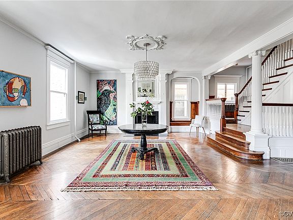 5th image of 2315 W Grace St