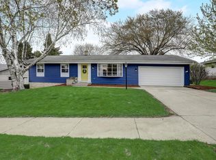 623 Arthur Pl, West Bend, WI 53095
