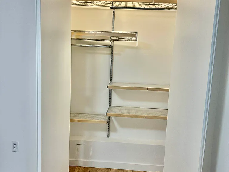 341 W 11th St #1B — Photo 8