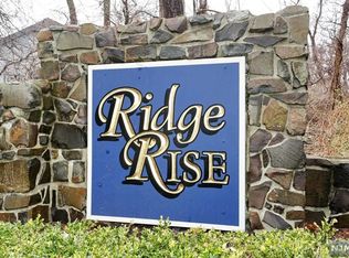 87 Easedale Rd, Wayne, NJ 07470