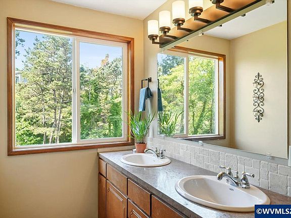 5th image of 2015 NW Oceanview Dr