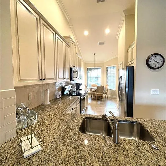 9426 Benvenuto Ct #203 — Photo 8