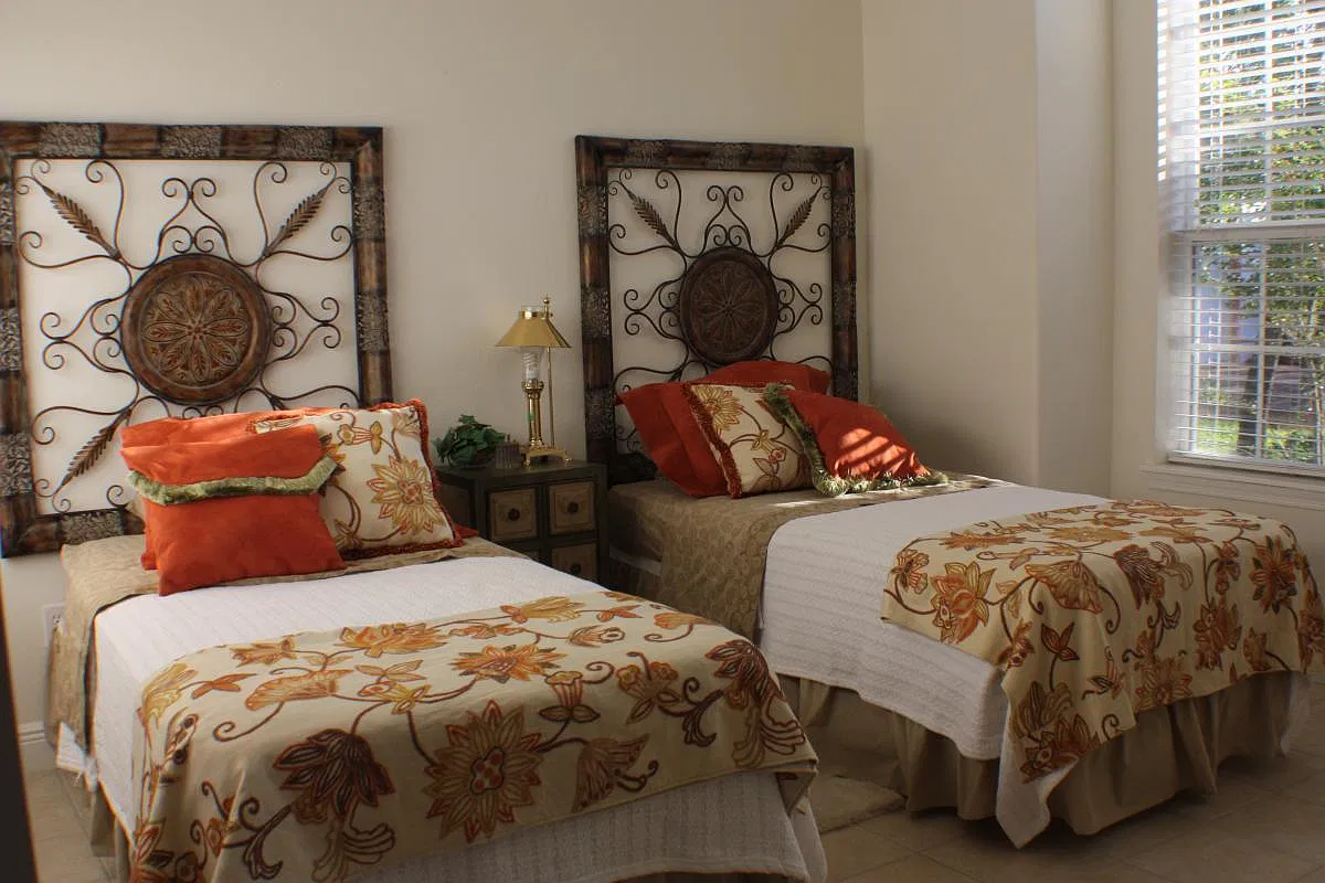 2 bed, 900 sqft, $2,000 — Photo 4