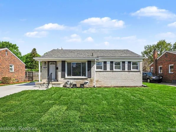 29646 Robert Dr, Livonia, MI 48150