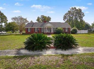 203 S Farr Ave, Andrews, SC 29510