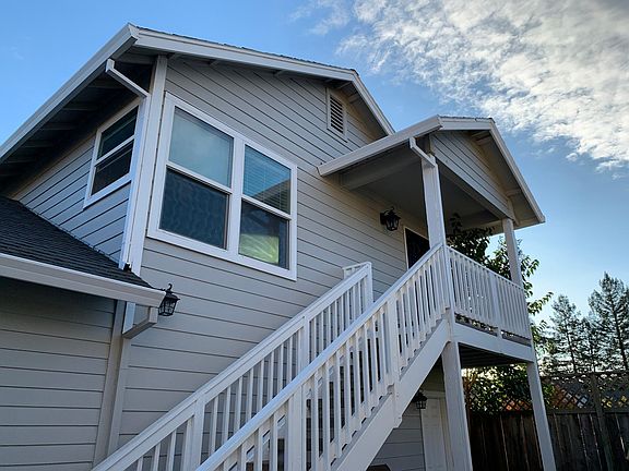 Upstairs 1 Bedroom / 1 Bath. Downstairs is Storage / Laundry Room