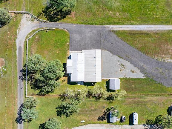 5th image of 3307 Tarmac Rd