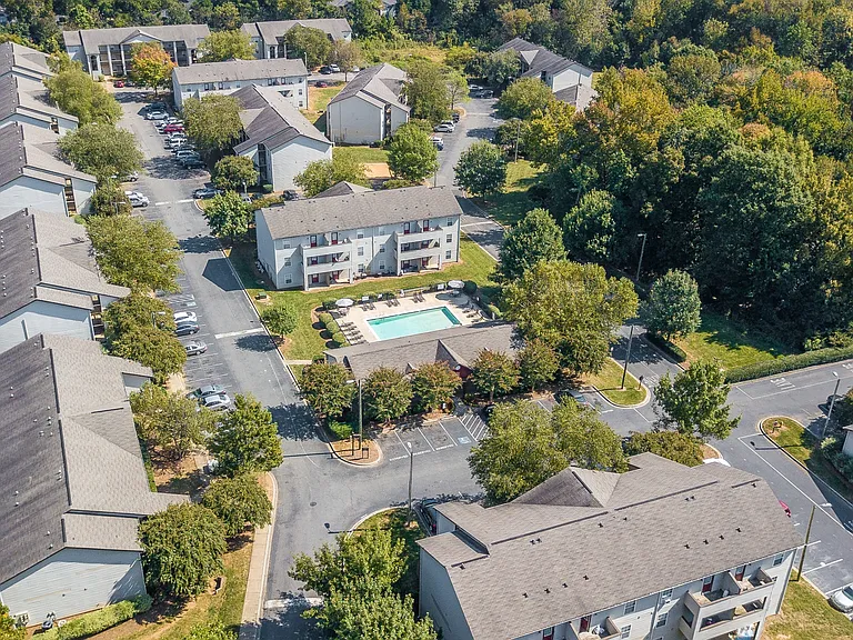Sharon Pointe Apartment Homes — Photo 32