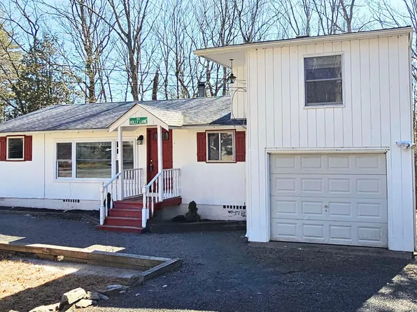 103 Holly Ln, Dingmans Ferry, PA 18328