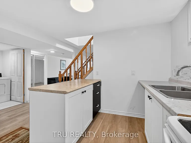1263 Maitland Ave #B — Photo 12