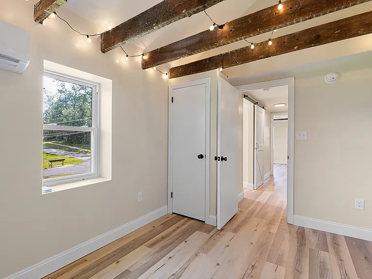 563 Rosedale Rd — Photo 11