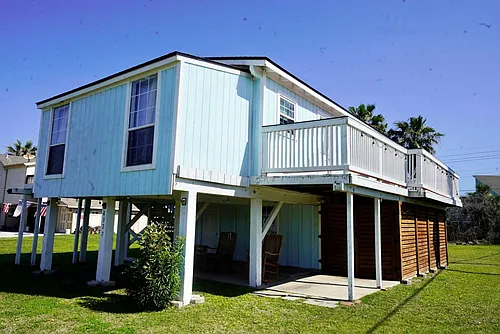 4027 Surf Dr Photo 1