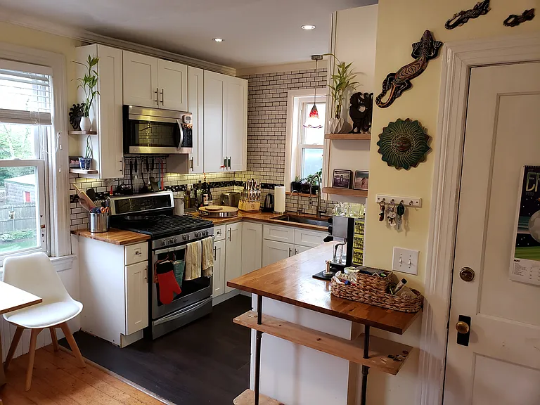 222 Ivy St — Photo 3